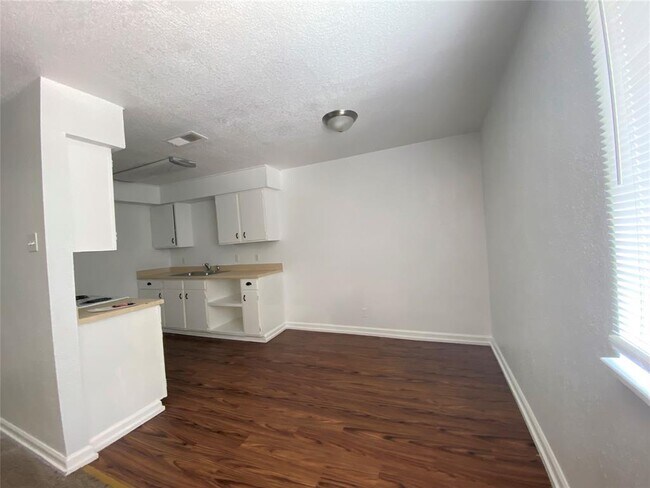 Foto del edificio - 308 Trinlady Park Rd