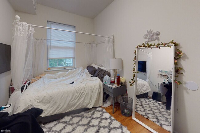 Foto del edificio - 4 br, 2 bath Duplex - 1739 W BERKS ST Unit A