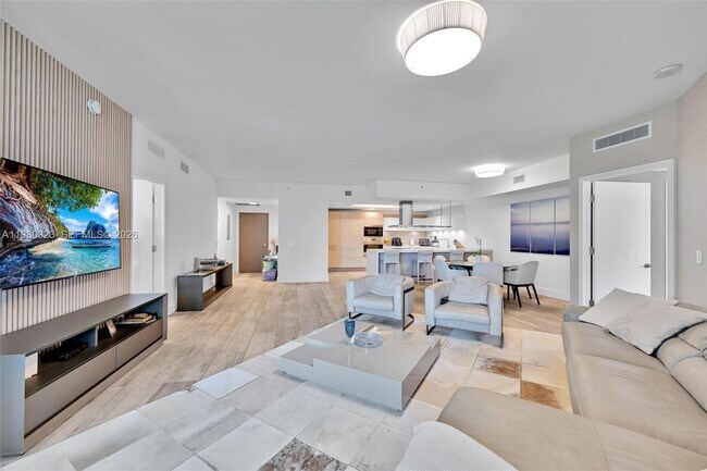 Foto del edificio - 17111 Biscayne Blvd