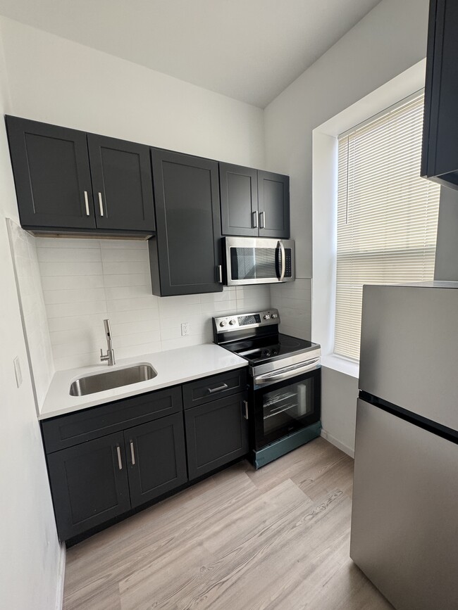 Photo - 839 S Jackson St Apartment