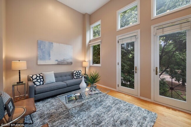 Foto del edificio - 424 W Armitage Ave