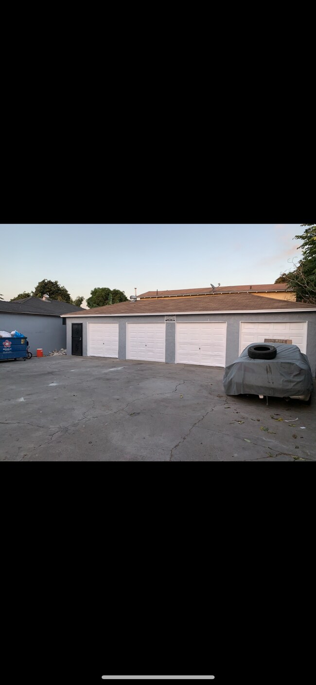 Building Photo - 416 N Rose Ave
