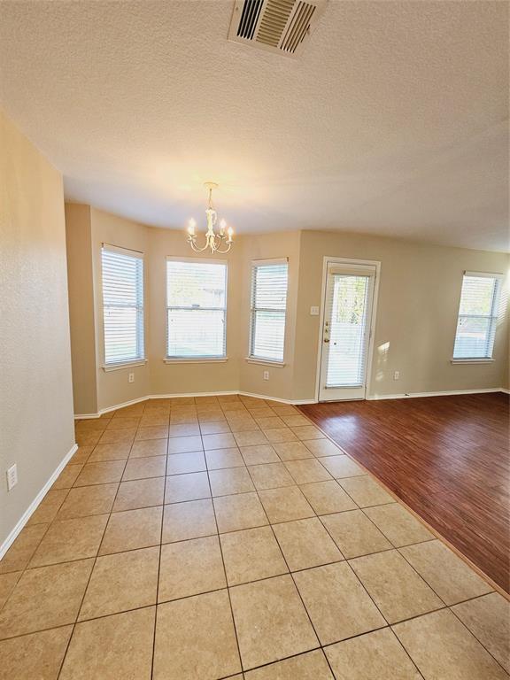Building Photo - 423 Paddington Dr