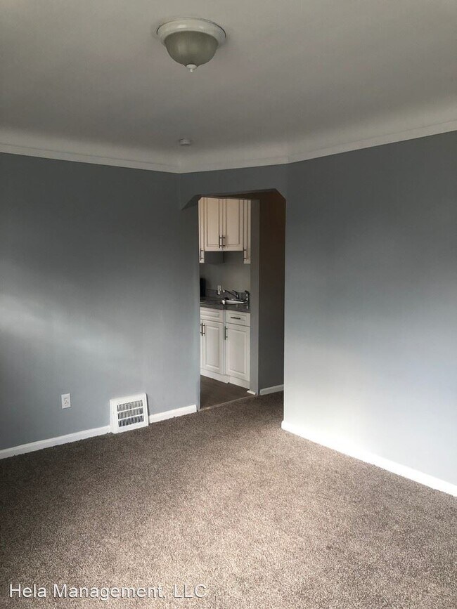 Building Photo - 3 br, 1 bath House - 1008 Farnham