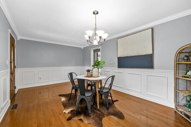 Foto del edificio - 114 Hickory Hill Dr
