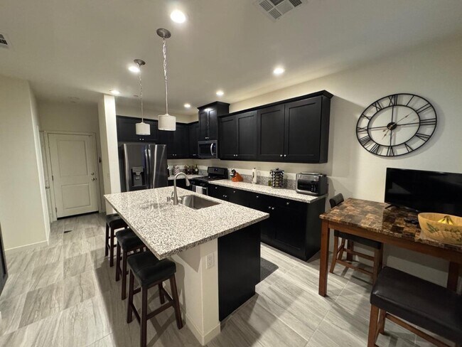 Foto del edificio - 4137 Rio Azul Way