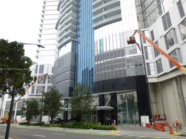 Foto del edificio - 851 NE 1st Ave