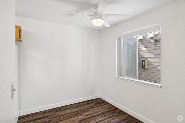 1BR, 1BA - 615SF - Dining Room - Stonebridge Apartment Homes