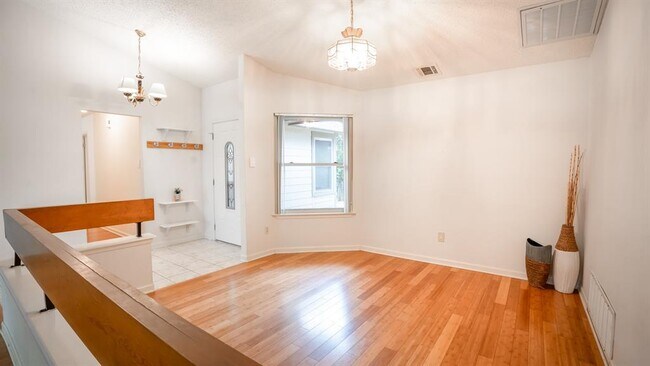 Building Photo - 11606 Parkfield Dr