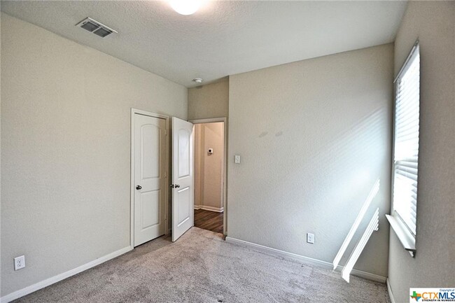 Building Photo - 6312 Juniper Vw