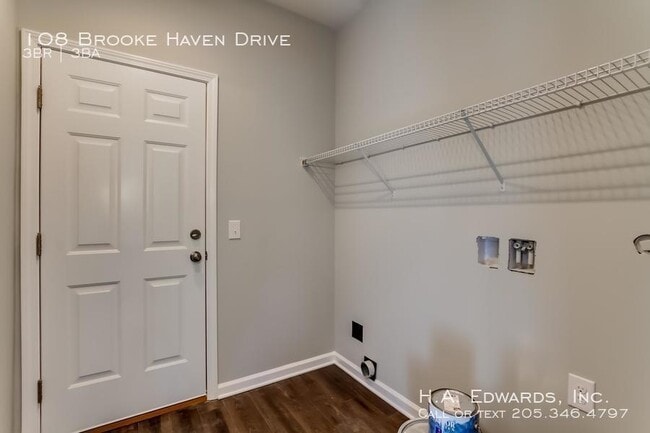 Photo - 108 Brookhaven Dr House