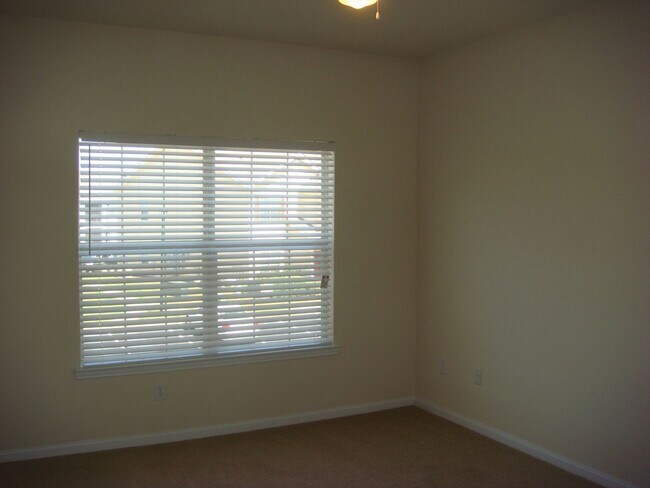 Foto del edificio - 2Bed/2Bath Available for June!