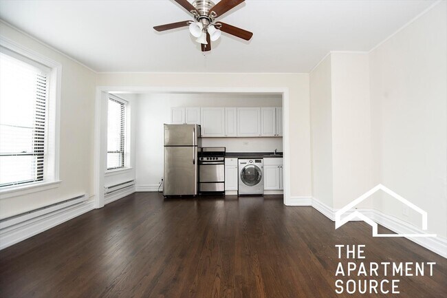 Photo - 3345 N Marshfield Ave Apartment