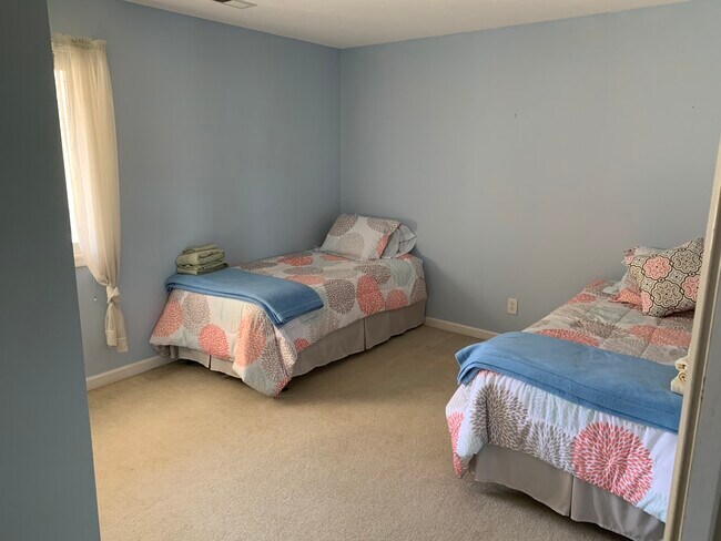 Bedroom 1 - 716 Ivy Lake Dr
