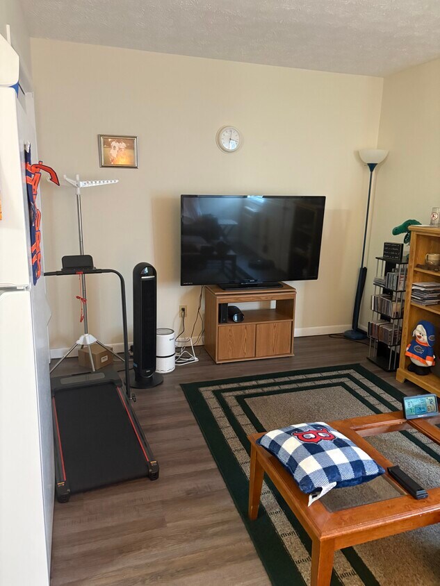 Foto del edificio - Hill Crest Court Apartments 3