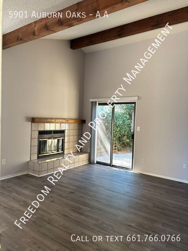 Foto del edificio - 5901 Auburn Oaks Dr