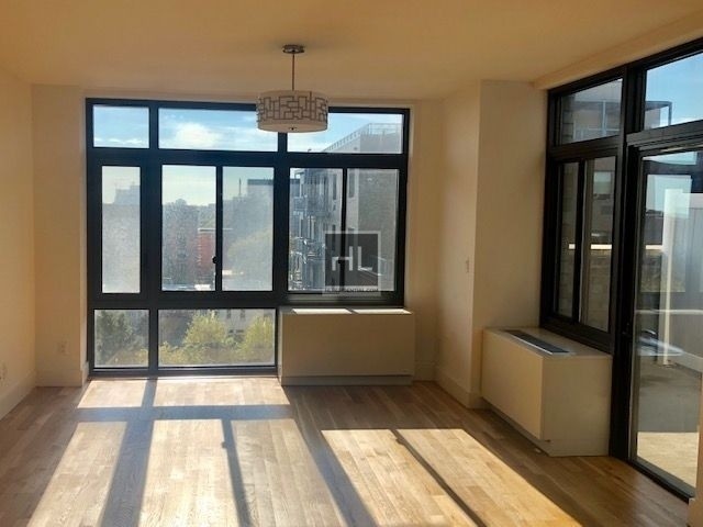 Primary Photo - 33 Caton Pl