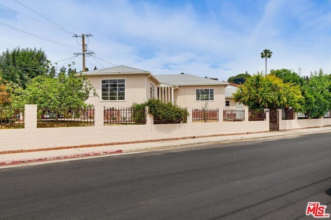 Foto del edificio - 2919 Maxwell St