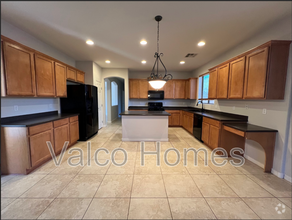 Building Photo - 1305 E Nightingale Ln