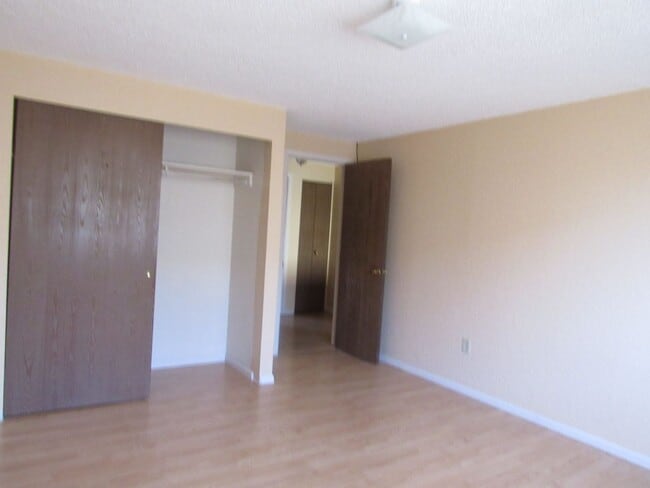 Foto del edificio - Centrally Located, 2 Bedroom Townhouse w/G...