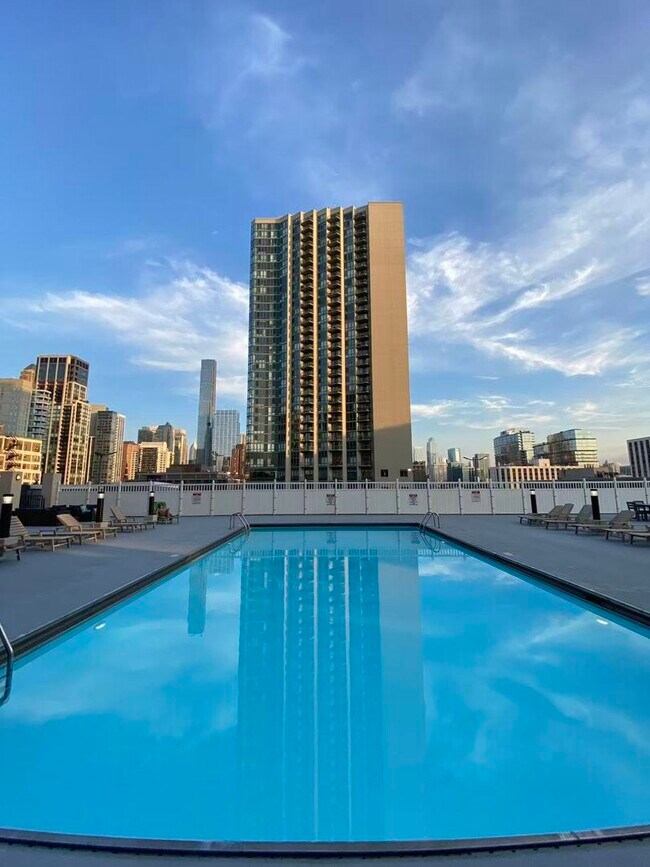 Foto del edificio - 1122 N Clark St