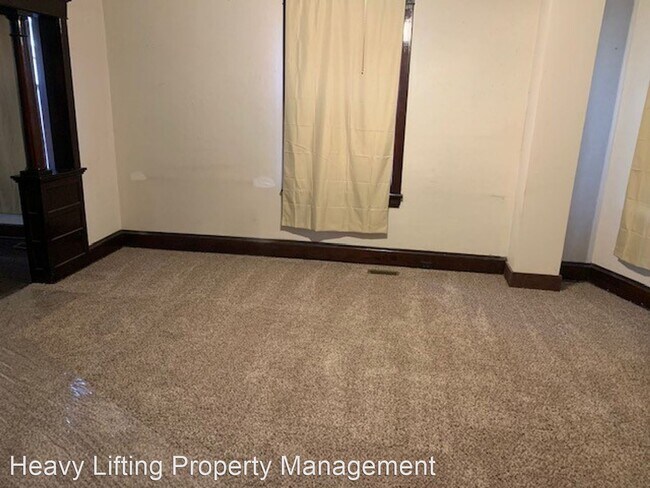 Building Photo - 3 br, 1 bath House - 1903 Manada St