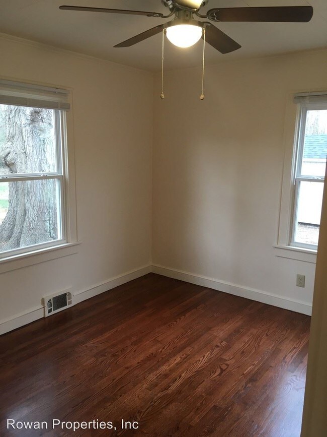 Building Photo - 3 br, 1 bath House - 425 Reynolds Street