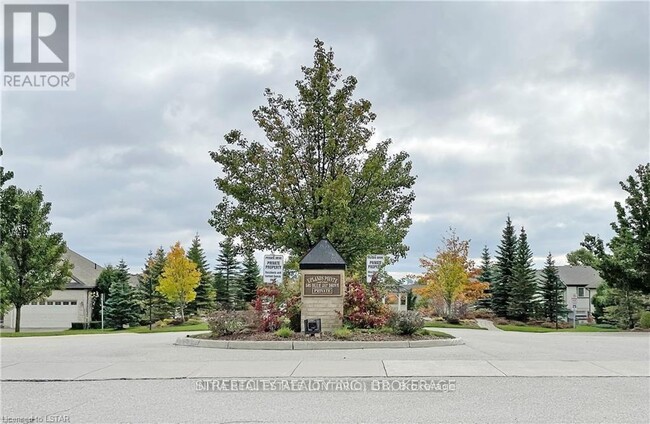 Building Photo - 37 - 505 BLUEJAY DRIVE