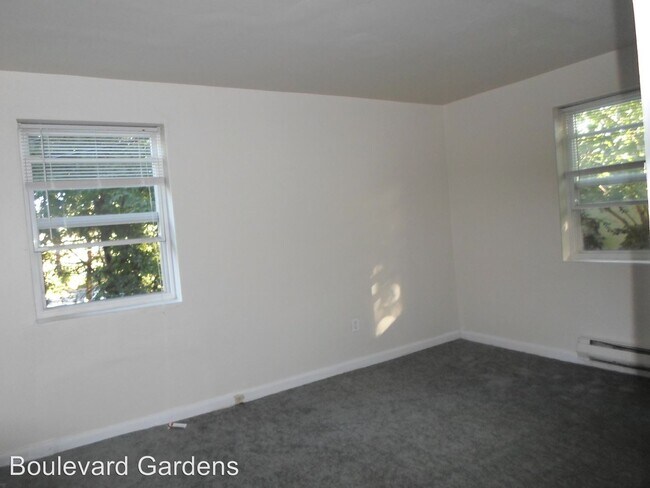 Foto del edificio - 4801 Summerdale Ave