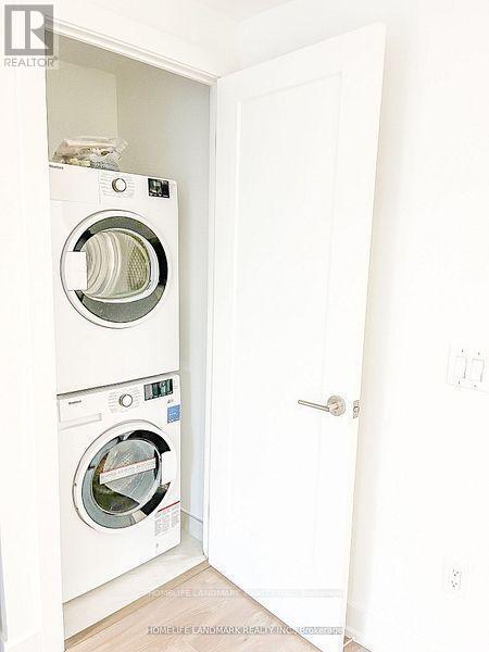 Building Photo - 8 Cedarland Dr