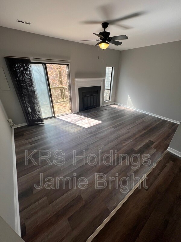 Foto del edificio - 9635 Groundhog Dr