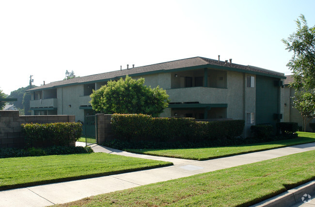 Building Photo - Ninth Street Terrace