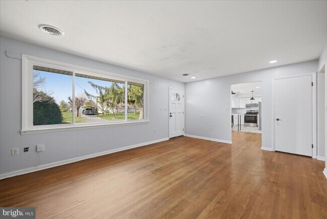 Building Photo - 210 Stafford Dr