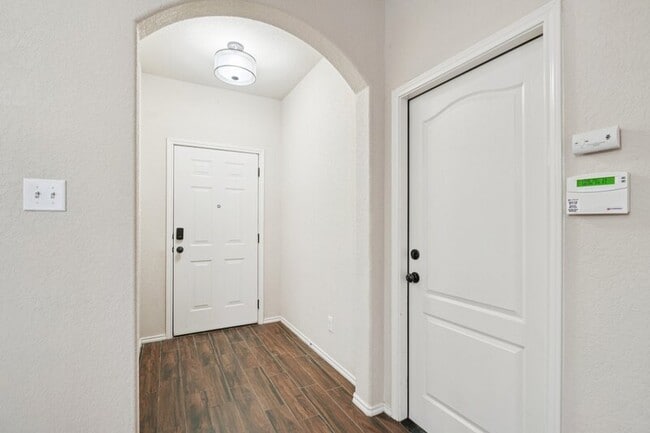 Building Photo - 5422 Sunlit Brk