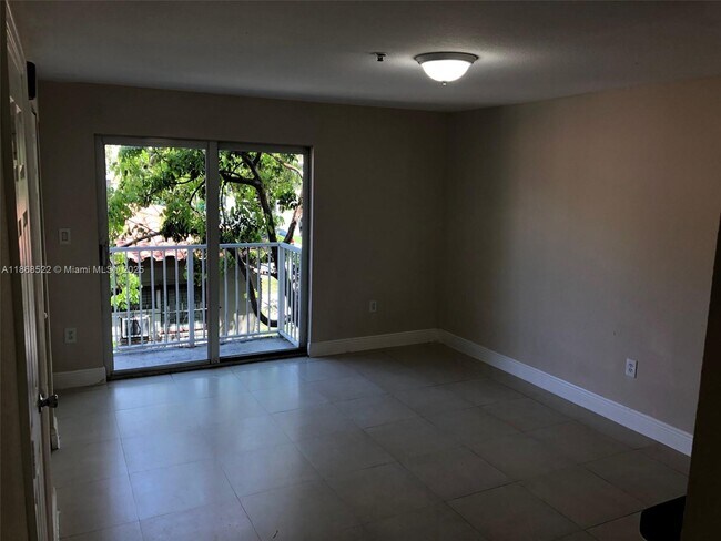 Foto del edificio - 1043 NW 4th St
