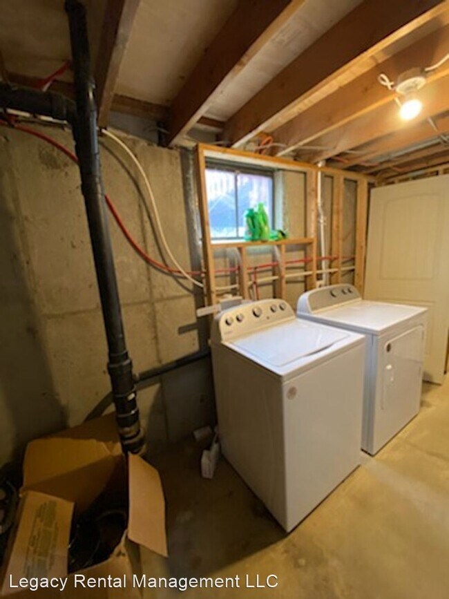 Building Photo - 2 br, 1 bath House - 580 S. 500 E.