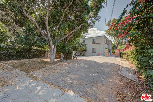 Foto del edificio - 2710 Bellevue Ave