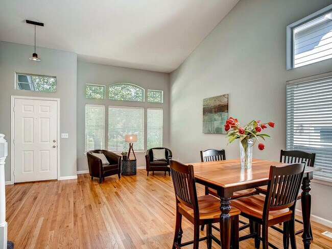 Foto del edificio - Gorgeous 4 Bed/3.5 Bath Home for Rent!