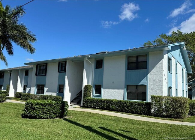 Building Photo - 4885 SE Capstan Ave