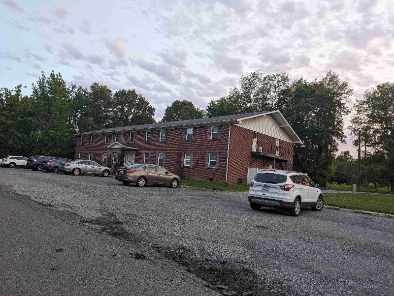 Primary Photo - 100 Molloy Ct