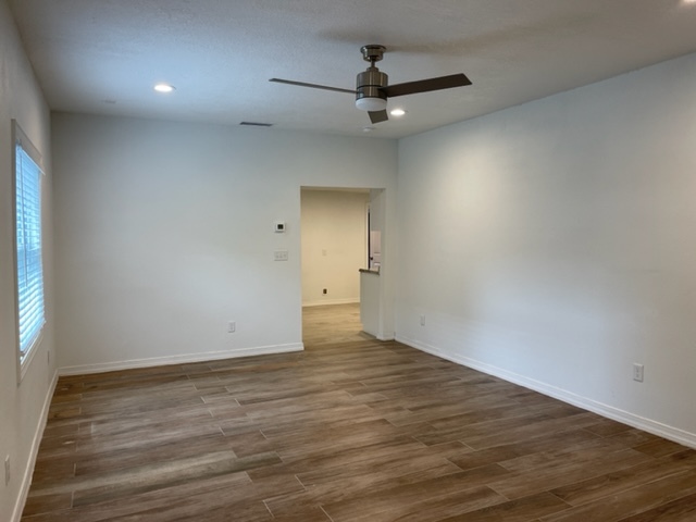 Building Photo - 901 Lake Emerald Dr