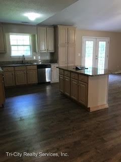 Building Photo - 3 br, 2 bath House - 145 Addy Road