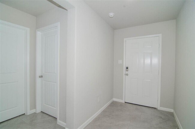 Foto del edificio - 3110 Floral Park Ct