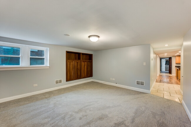 Foto del edificio - 4038 N Lavergne Ave