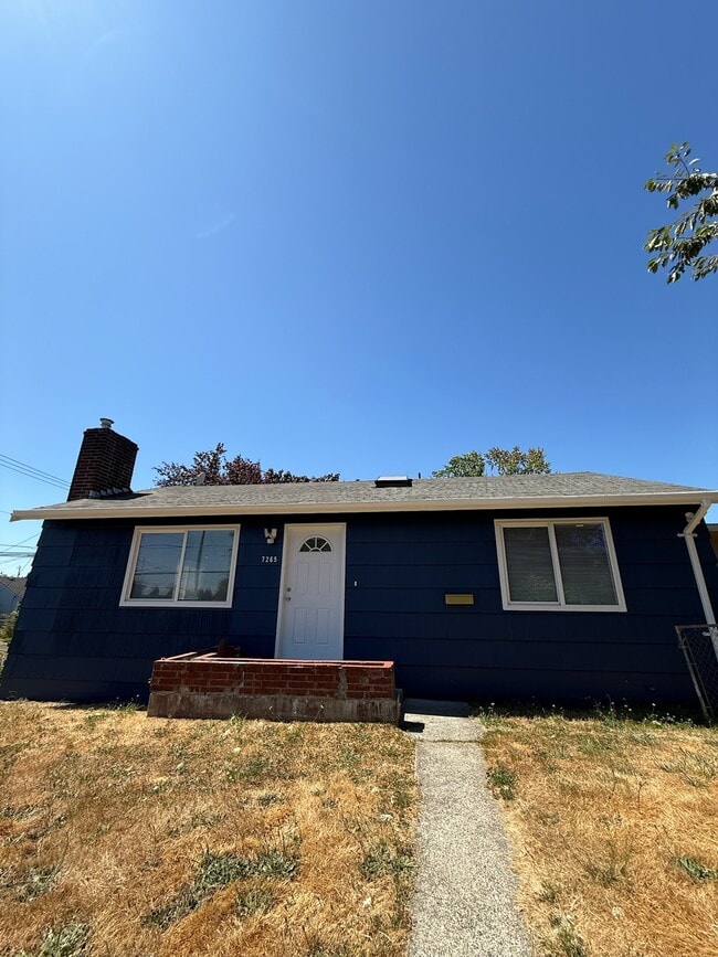 Front Exterior - 7265 46th Ave S