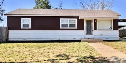 Building Photo - 1105 S 12th St