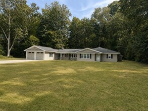 549 Forest Rd