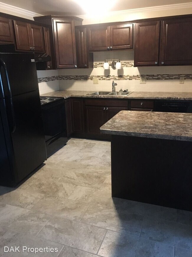 Building Photo - 107 Concord Pl