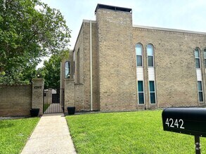 Building Photo - 4240 Harvest Hill Rd