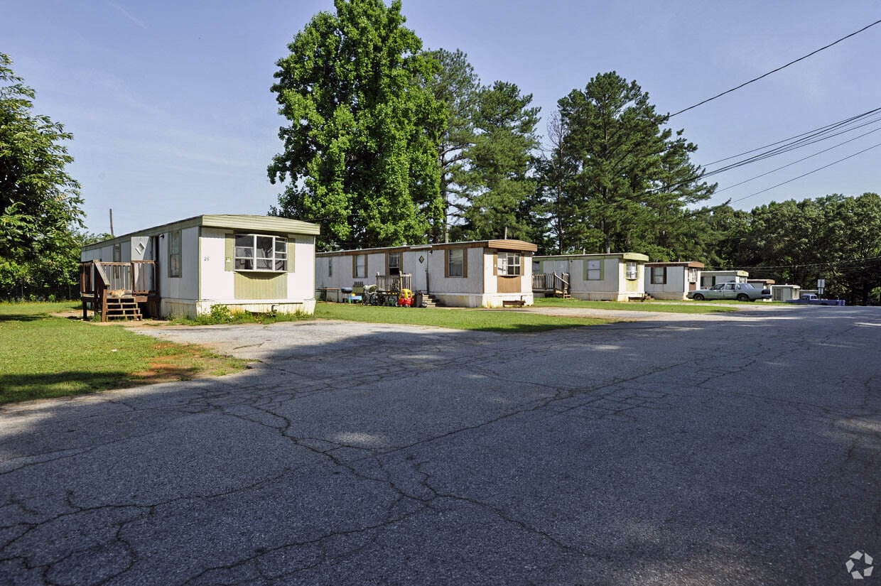 6569 Homestead Rd, Rex, GA 30273 Apartments in Rex, GA